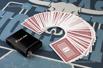 Колода 100%-пластовых карт Poker Club с красной рубашкой.