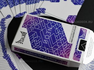 Коробка карт Bicycle Neon Aurora Purple крупным планом 