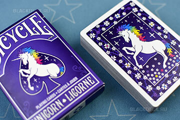 Лицевая сторона коробки игральных карт Bicycle Unicorn