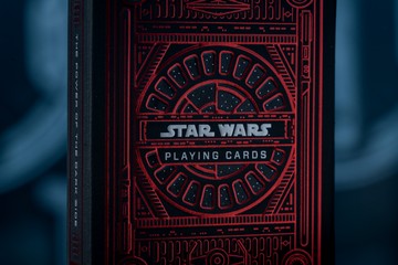Тиснение коробочки Star Wars: The Dark Side сделано шикарно!